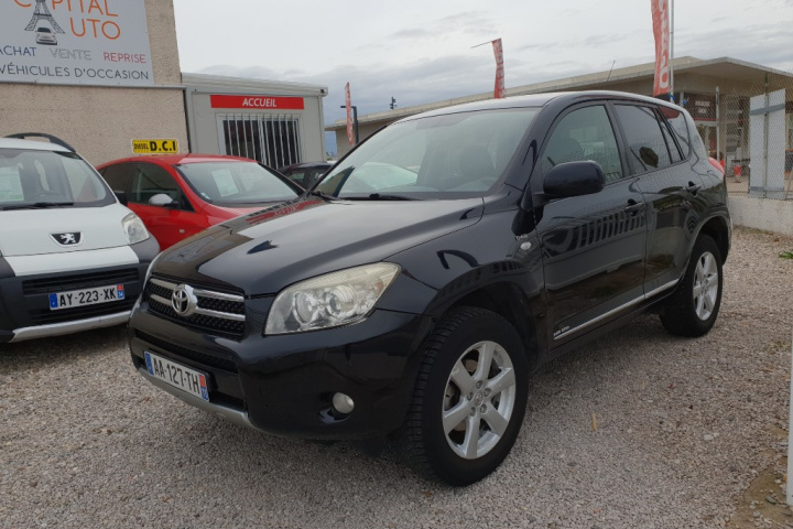 TOYOTA RAV4 III