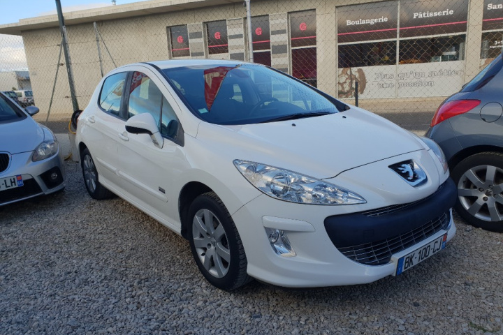 PEUGEOT 308
