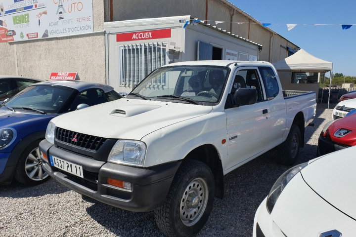 MITSUBISHI L200