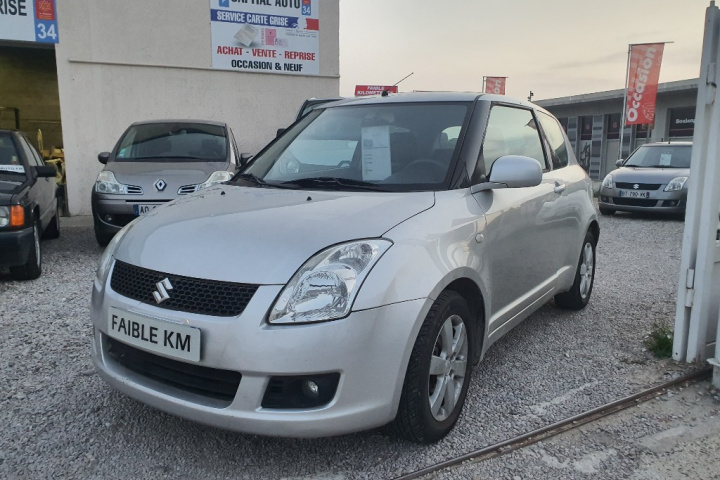 SUZUKI SWIFT