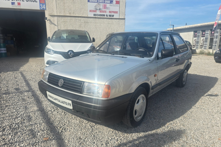 VOLKSWAGEN POLO COUPE